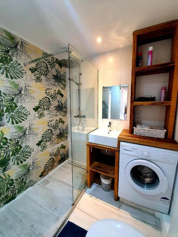 Freshly Tastefully Renovated Apartments In Heart Of Old Antibes Zewnętrze zdjęcie