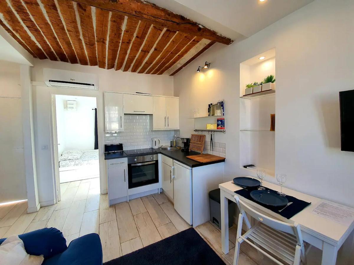 Freshly Tastefully Renovated Apartments In Heart Of Old Antibes Zewnętrze zdjęcie