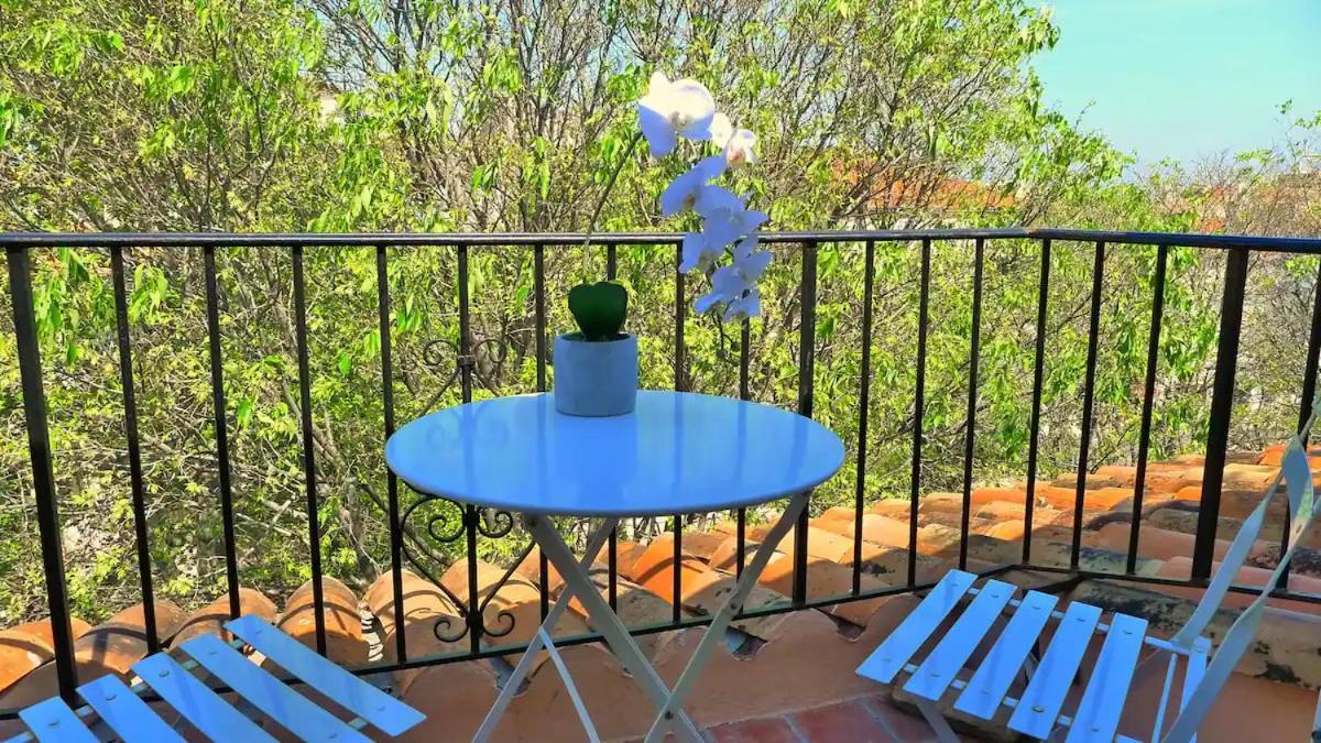 Freshly Tastefully Renovated Apartments In Heart Of Old Antibes Zewnętrze zdjęcie