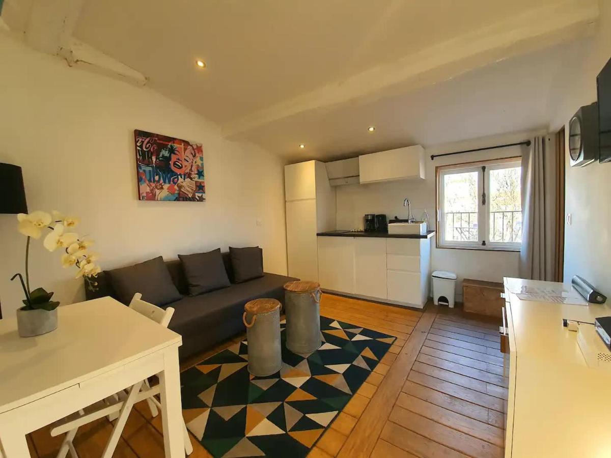 Freshly Tastefully Renovated Apartments In Heart Of Old Antibes Zewnętrze zdjęcie