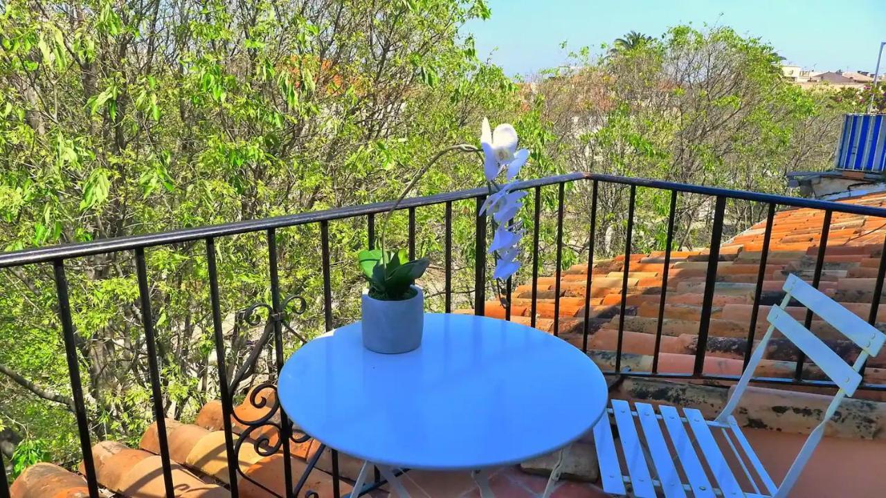 Freshly Tastefully Renovated Apartments In Heart Of Old Antibes Zewnętrze zdjęcie