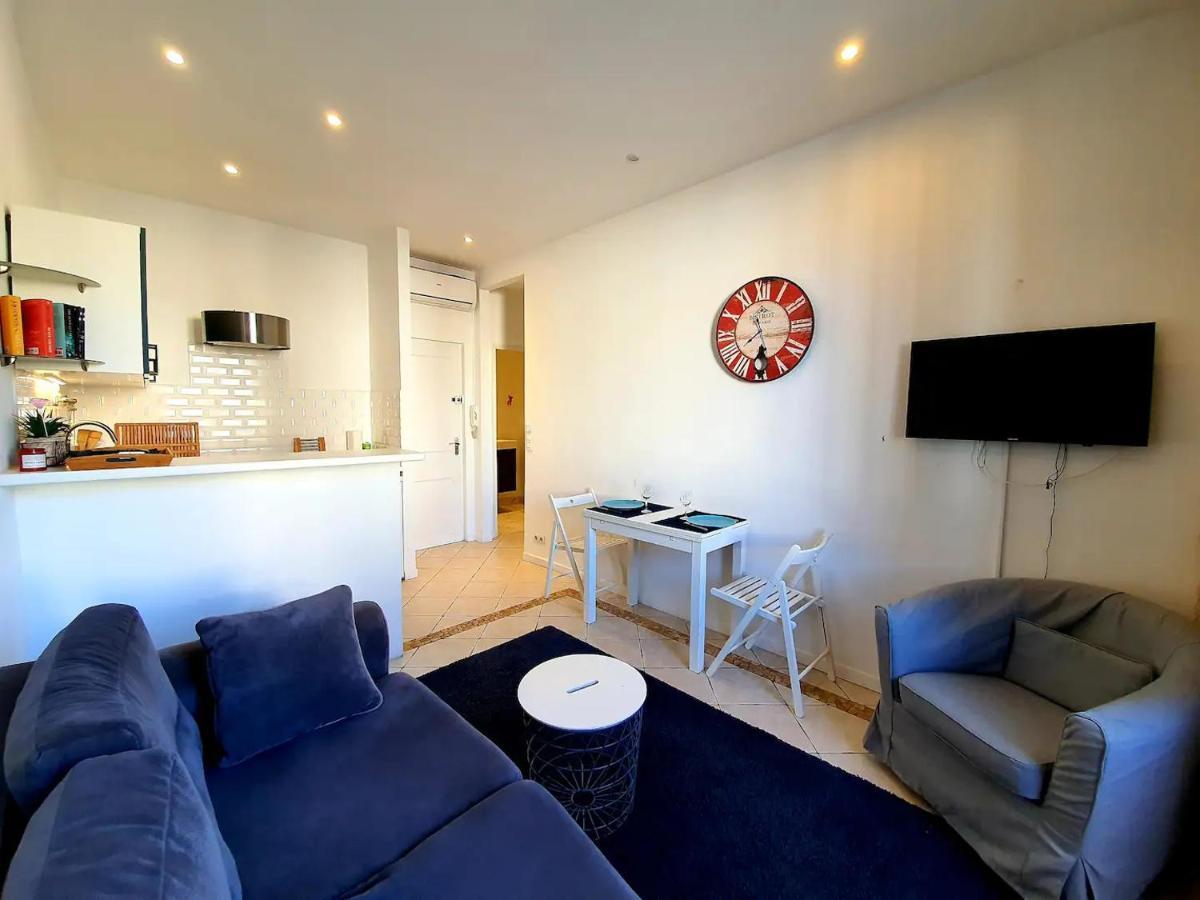Freshly Tastefully Renovated Apartments In Heart Of Old Antibes Zewnętrze zdjęcie